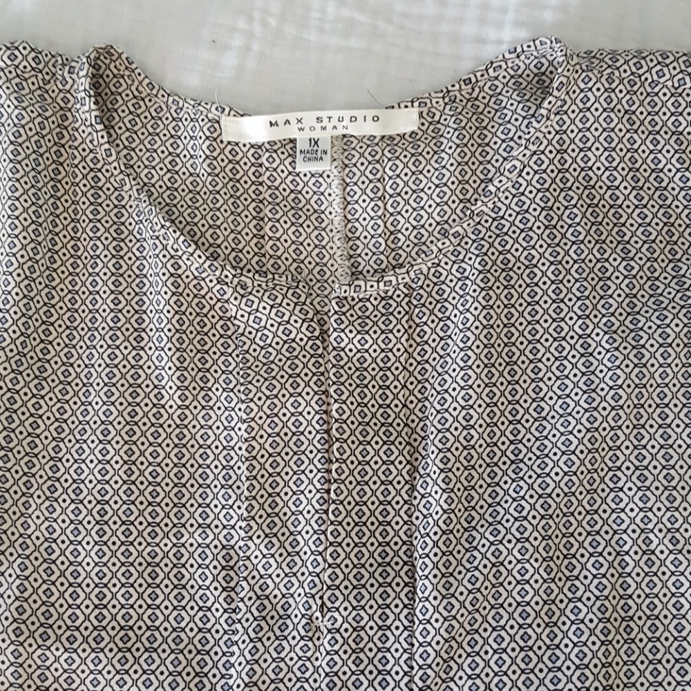 Max Studio Woman dolman sleeve blouse